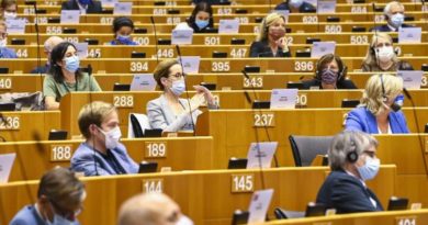 Parlamentari europei, foto Laurie Dieffembacq © European Union 2020 - Source : EP