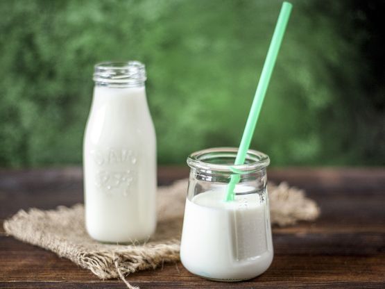 Latte, foto di Imo Flow da Pixabay