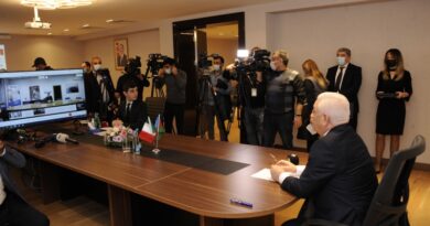 La firma dell'accordo Ansaldo enrgia- Azenerji
