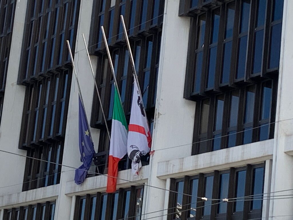 Bandiere a mezz'asta, Consiglio regionale della Sardegna