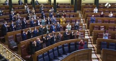 Il Parlamento spagnolo approva la legge che legalizza eutanasia e suicidio assistito