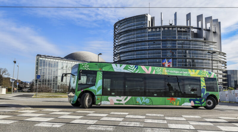 Bus, foto European Parliament 2021, source EP, Engel