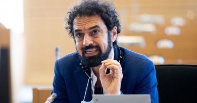 Dino Giarrusso, , foto Copyright European Parliament 2021, Alain Rolland