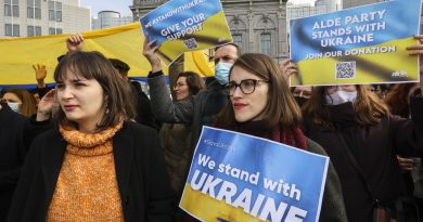 Manifestanti ucraini, foto Alain ROLLAND Copyright: © European Union 2022 - Source : EP