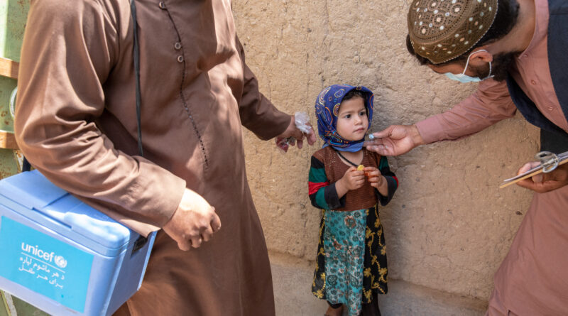 Afghanistan, bambina foto © UNICEF/UN0648262/Bidel