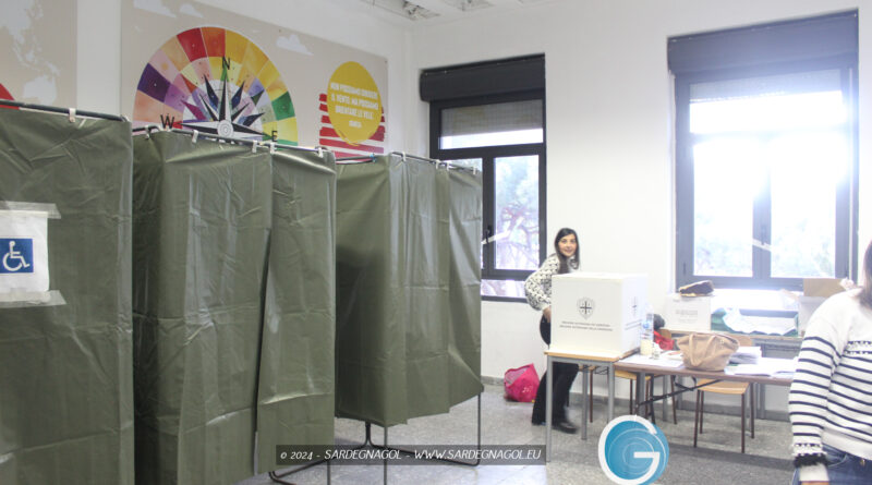 Seggio elettorale, foto Sardegnagol, riproduzione riservata