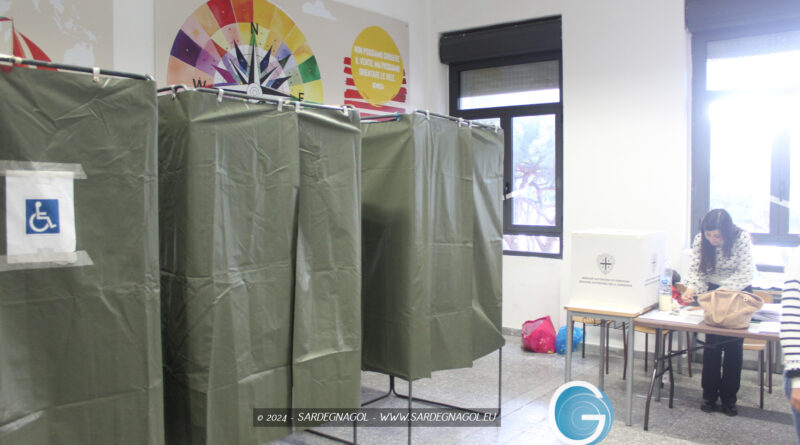 Seggio elettorale, foto Sardegnagol, riproduzione riservata