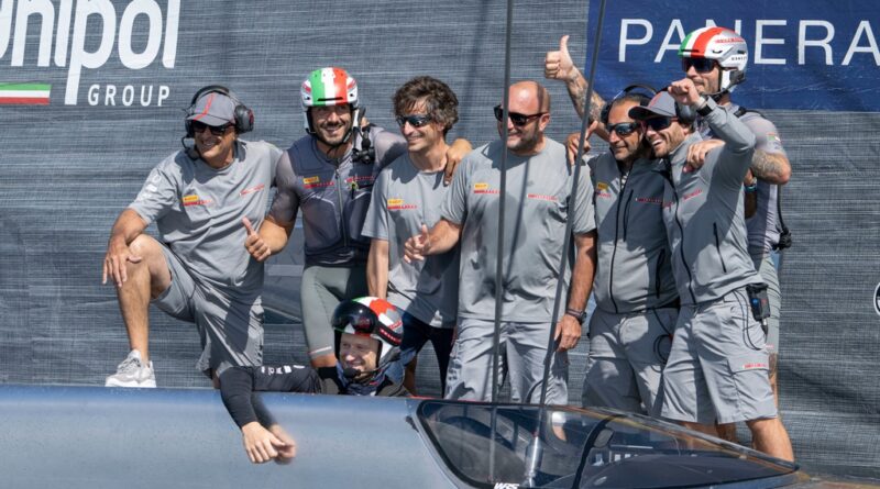 Luna rossa, foto © Ricardo Pinto / America's Cup